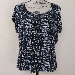 Cute Black White Gray Top Abstract Print